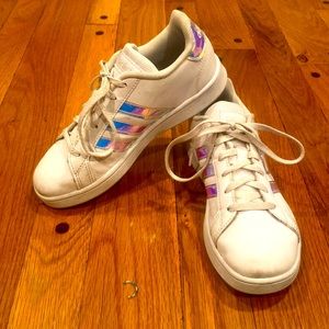 Girls Adidas silver/white Sneakers
